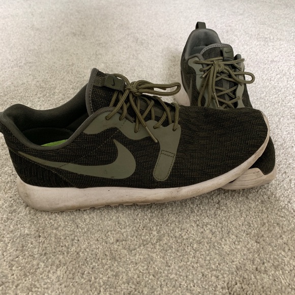 Men’s shoes - Picture 1 of 2